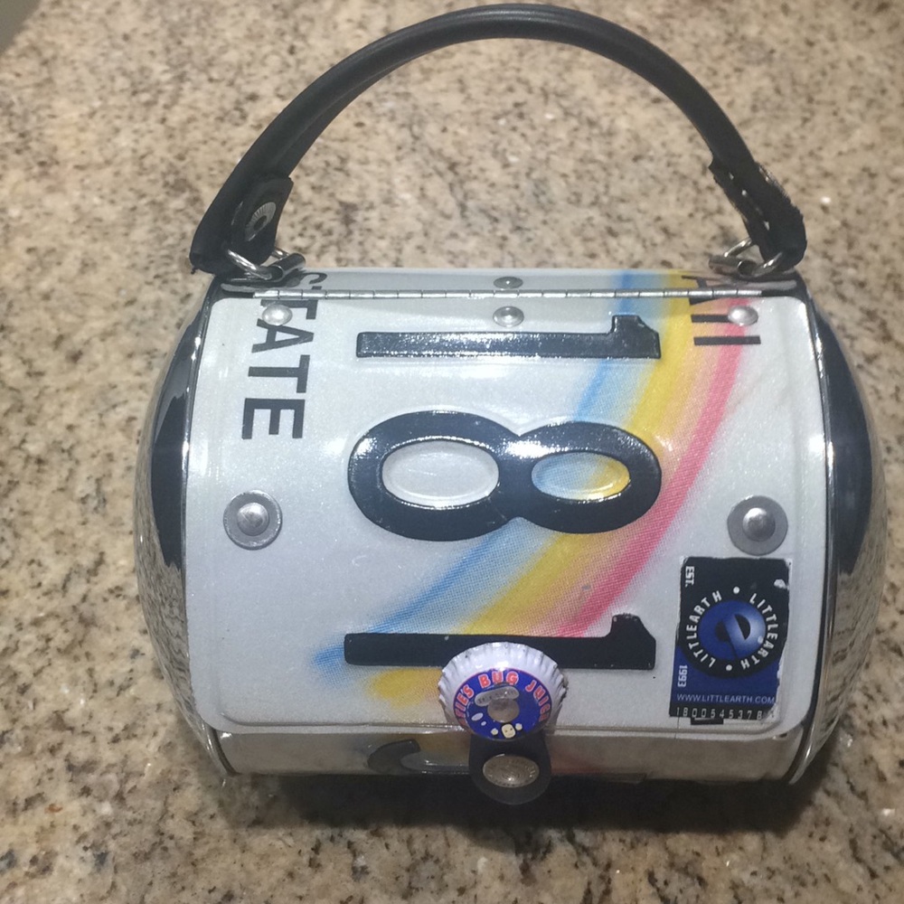 Littlearth Hawaii license plate purse